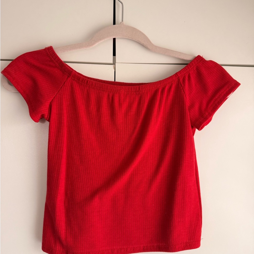 Red Off-Shoulder Ribbed Crop Top - Picture 2 of 3